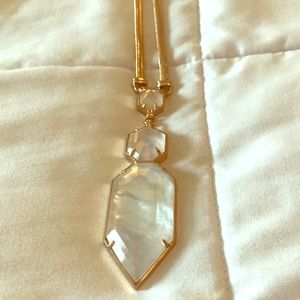 KENDRA SCOTT WYATT NECKLACE